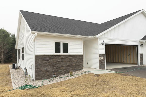 820 GREEN PASTURE TRL, PLOVER, WI 54467 - Image 1