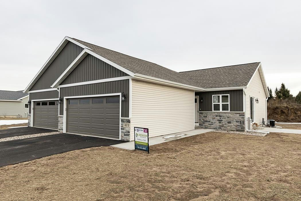815 GREEN PASTURE TRL, PLOVER, WI 54467, photo 1 of 30