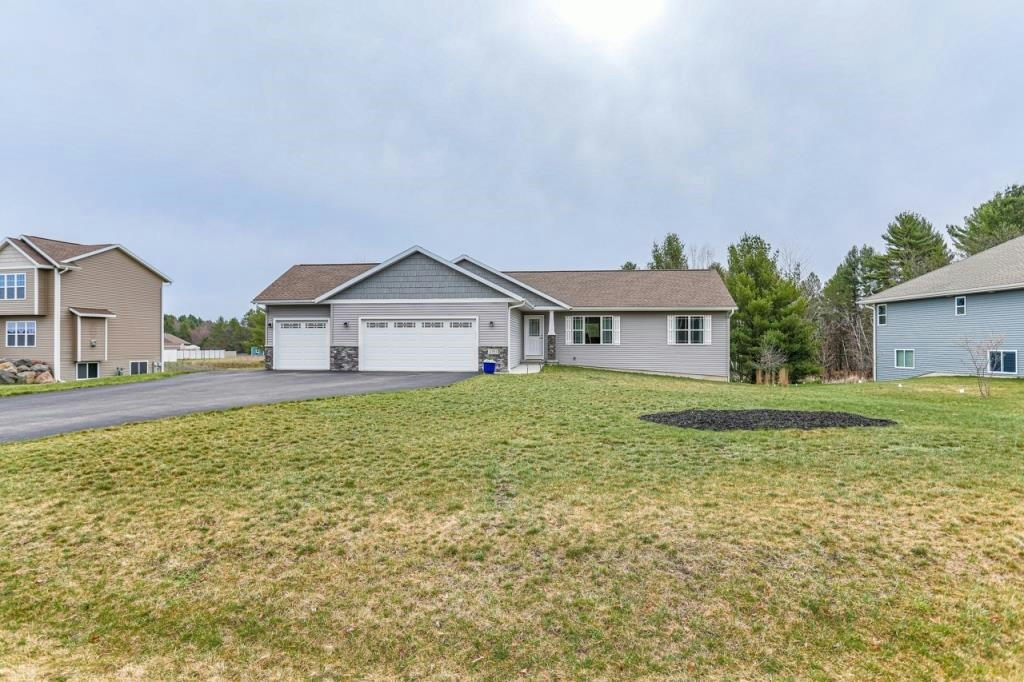 2591 SUNNY MEADOW DR, KRONENWETTER, WI 54455, photo 1 of 47